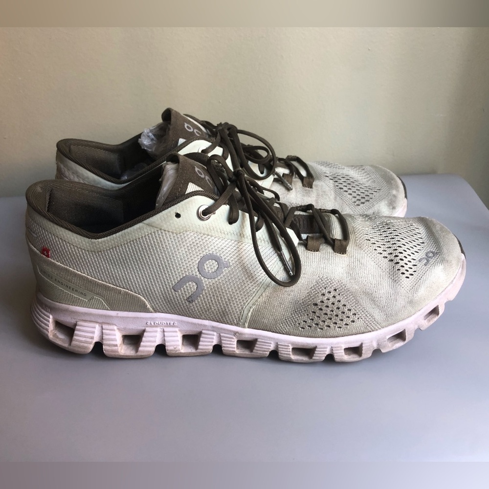 On Cloud 5 Running Shoes Mens Size: US 11.5 EUR 46